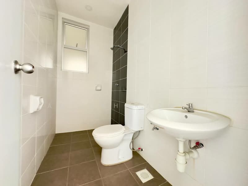 Service Residence for Sale at Bsp Skypark - Aqillah Razali - Bathroom - PropertyGuru.com.my