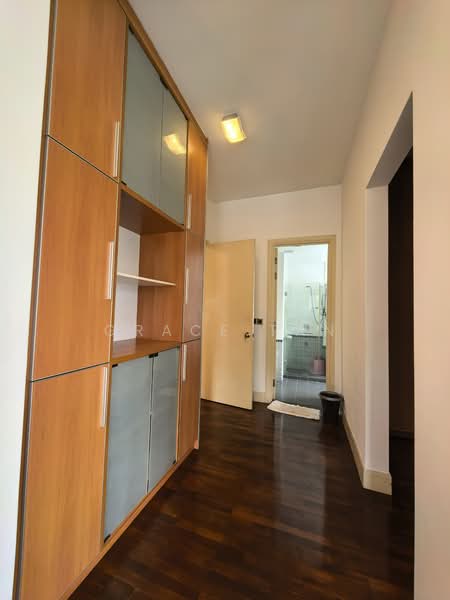 Kondominium untuk Disewa di Surian Condominium - Grace Tan - Corridor - PropertyGuru.com.my