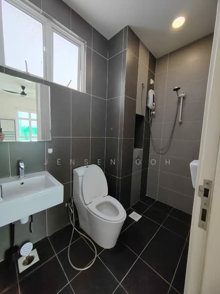 Servis Apartment untuk Disewa di Skysuites @ Meldrum Hills - Jensen Goh - Bathroom - PropertyGuru.com.my
