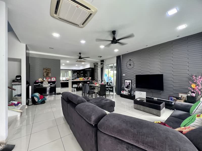 Semi-Detached House for Sale in Bandar Mahkota Cheras (Cheras) - Lewis Tam - Living Room - PropertyGuru.com.my