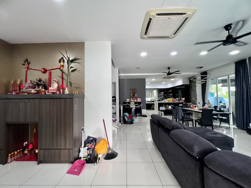 Semi-Detached House for Sale in Bandar Mahkota Cheras (Cheras) - Lewis Tam - Living Room - PropertyGuru.com.my