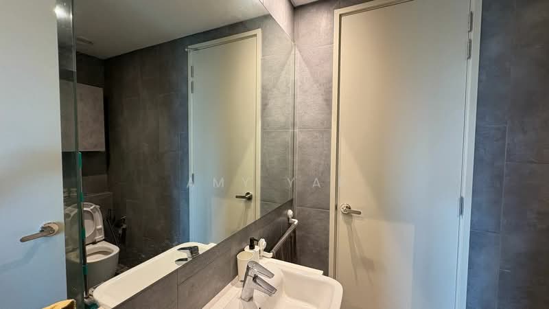 Servis Apartment untuk Disewa di Ativo Suites @ Damansara Avenue - Amy Yap - Bathroom - PropertyGuru.com.my