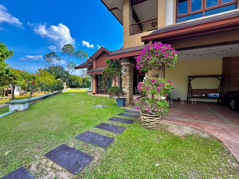 Semi-Detached House for Sale in Bukit Jelutong (Shah Alam) - Wan Azlan Ahmad - Exterior - PropertyGuru.com.my