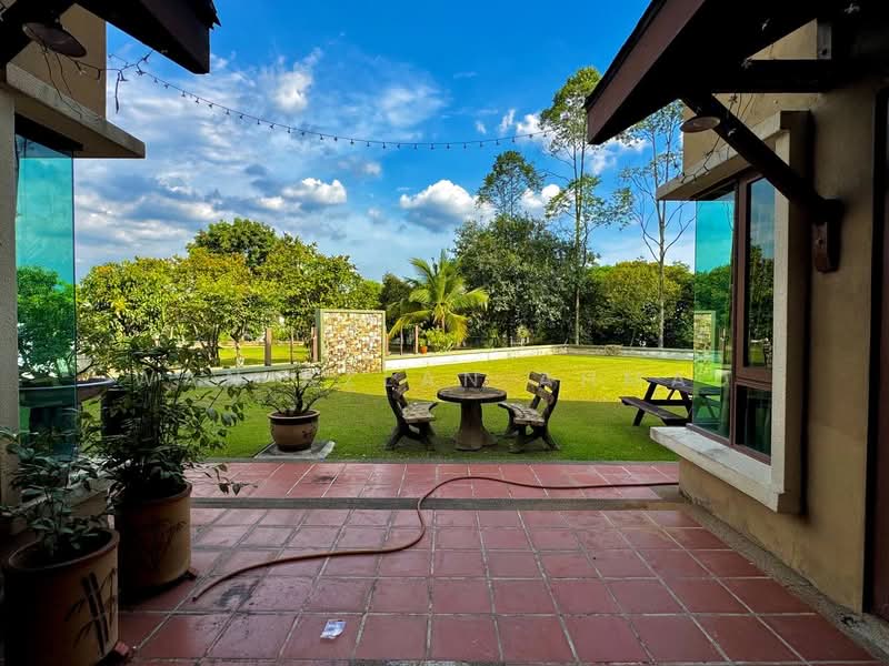 Semi-Detached House for Sale in Bukit Jelutong (Shah Alam) - Wan Azlan Ahmad - Exterior - PropertyGuru.com.my