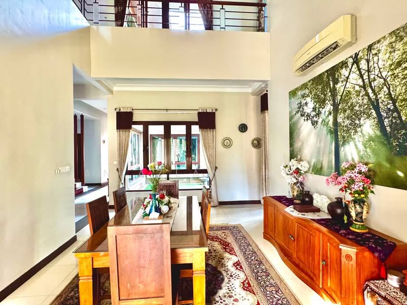 Semi-Detached House for Sale in Bukit Jelutong (Shah Alam) - Wan Azlan Ahmad - Dining Room - PropertyGuru.com.my