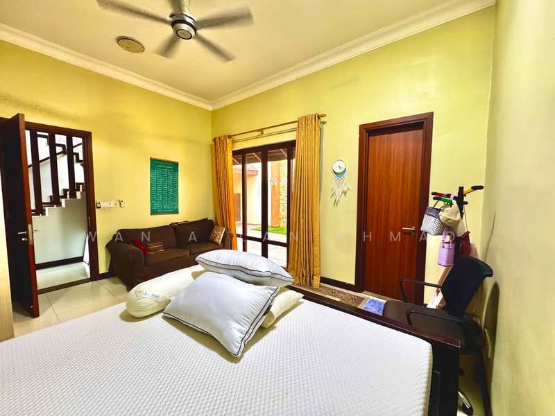 Semi-Detached House for Sale in Bukit Jelutong (Shah Alam) - Wan Azlan Ahmad - PropertyGuru.com.my