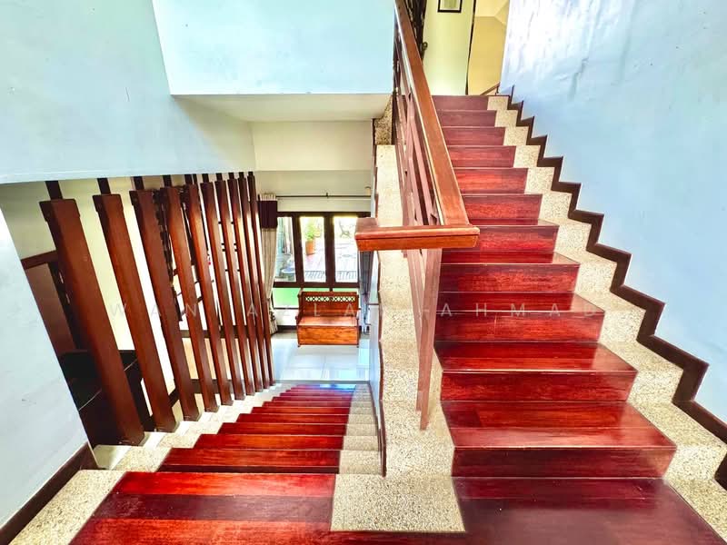 Semi-Detached House for Sale in Bukit Jelutong (Shah Alam) - Wan Azlan Ahmad - PropertyGuru.com.my