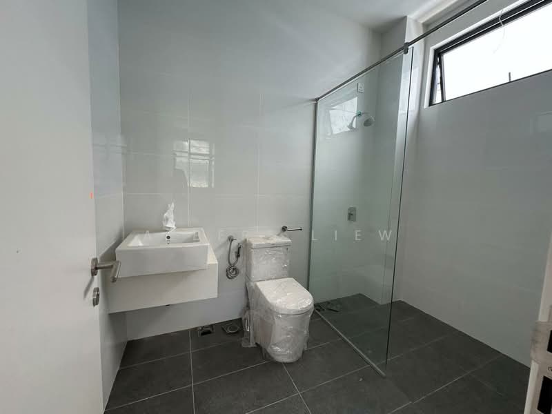 Semi-Detached House for Sale in Bakri (Johor) - Albert Liew - Bathroom - PropertyGuru.com.my