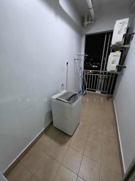 Condominium for Rent at Shaftsbury Residence - Raymond Siew - Balcony - PropertyGuru.com.my