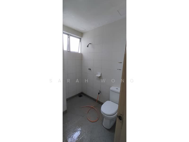Kondominium untuk Disewa di Unipark Condominium - Sarah Wong - Bathroom - PropertyGuru.com.my