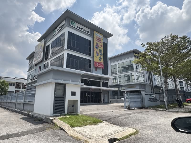 Semi-D Factory for Sale in Seksyen 26, HICOM Industrial Estate (Shah Alam) - Alan Tan - Exterior - PropertyGuru.com.my