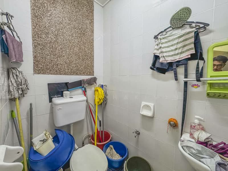 Bungalow House untuk Dijual di Kota Emerald (Rawang) - Nazrin Hakimin - Bathroom - PropertyGuru.com.my