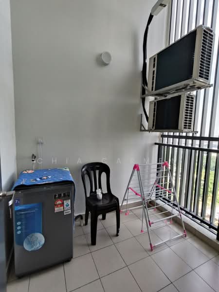 Servis Apartment untuk Disewa di Princeton Suites @ EduSentral - Chia Carmen - Balcony - PropertyGuru.com.my