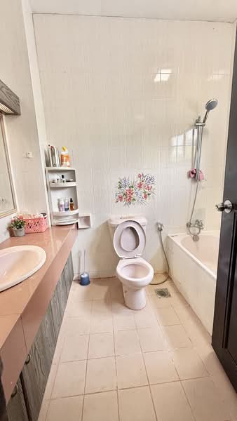 Rumah Banglo untuk Disewa di Johor Bahru (Johor) - Joyceline Yii - Bathroom - PropertyGuru.com.my