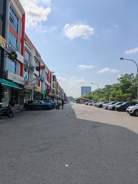 Taman Mount Austin - 1