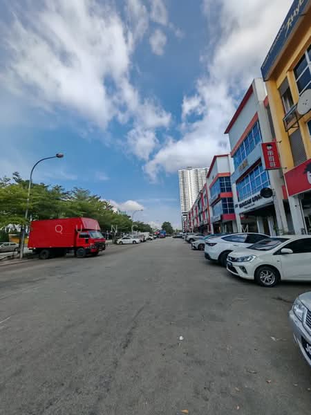 Taman Mount Austin - 3