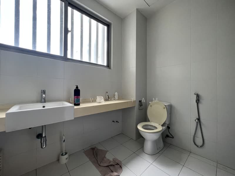 Semi-Detached House for Sale in Bandar Mahkota Cheras (Cheras) - Lewis Tam - Bathroom - PropertyGuru.com.my