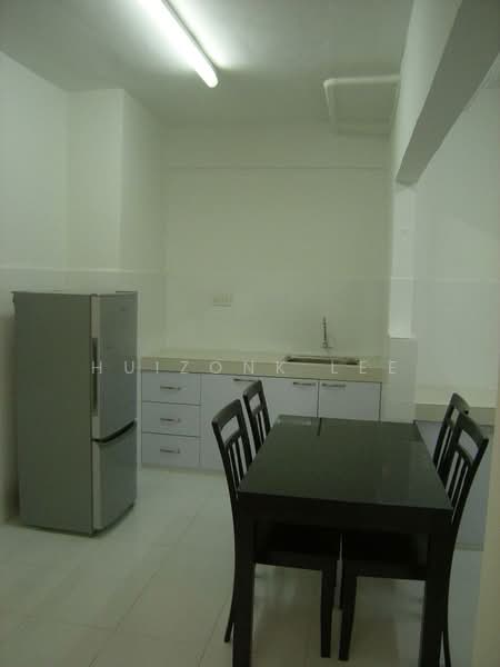 Kondominium untuk Disewa di Gurney Heights - Huizonk Lee - Kitchen - PropertyGuru.com.my