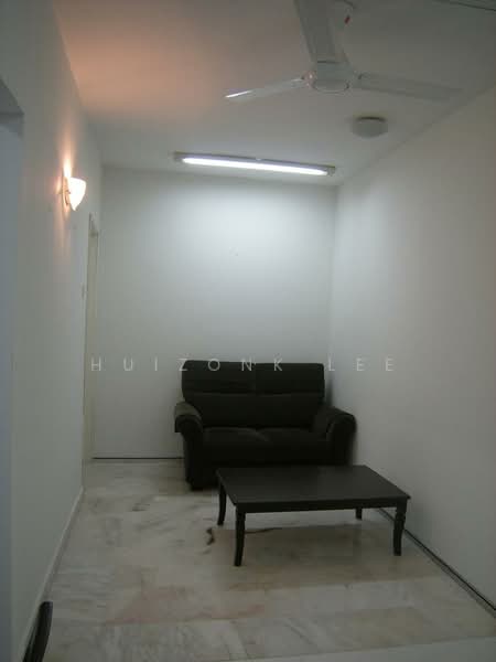 Kondominium untuk Disewa di Gurney Heights - Huizonk Lee - Living Room - PropertyGuru.com.my