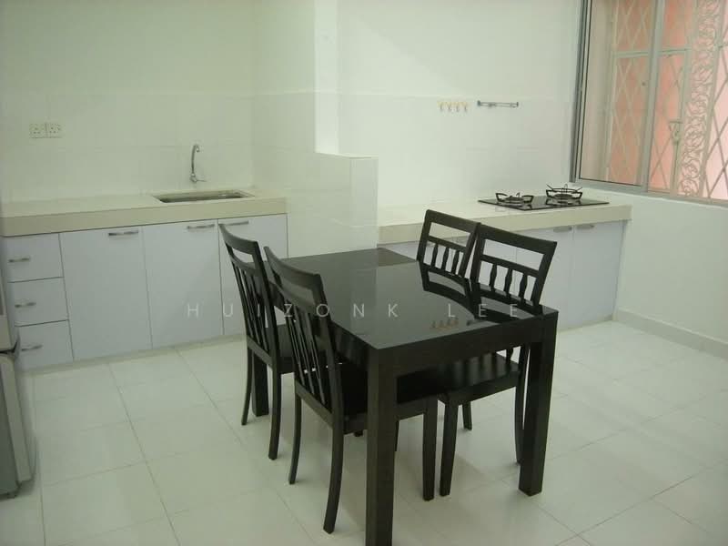 Kondominium untuk Disewa di Gurney Heights - Huizonk Lee - Kitchen - PropertyGuru.com.my