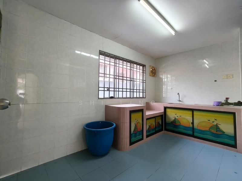 2-storey Terraced House for Sale in Taman Nusa Perintis (Iskandar Puteri (Nusajaya)) - Shi Ting - Kitchen - PropertyGuru.com.my
