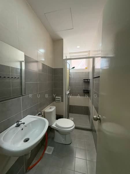 Kondominium untuk Disewa di Sg Long Residence - Ruby Wang - Bathroom - PropertyGuru.com.my