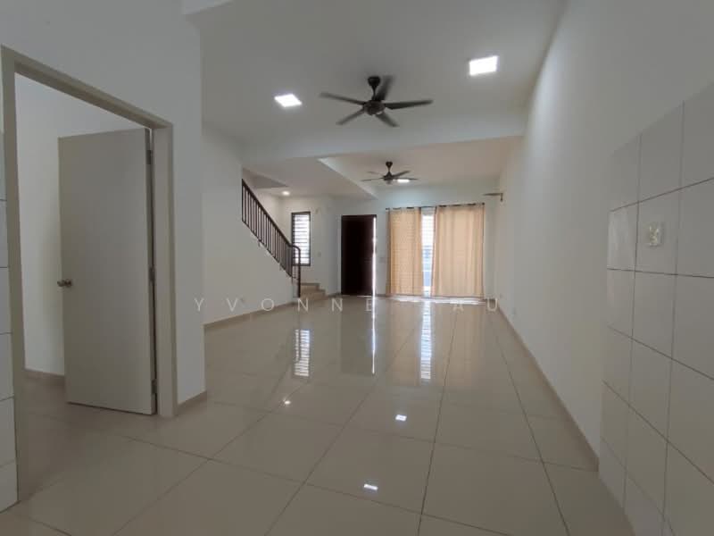 2-storey Terraced House for Rent in Bandar Rimbayu (Telok Panglima Garang) - Yvonne Lau - Living Room - PropertyGuru.com.my