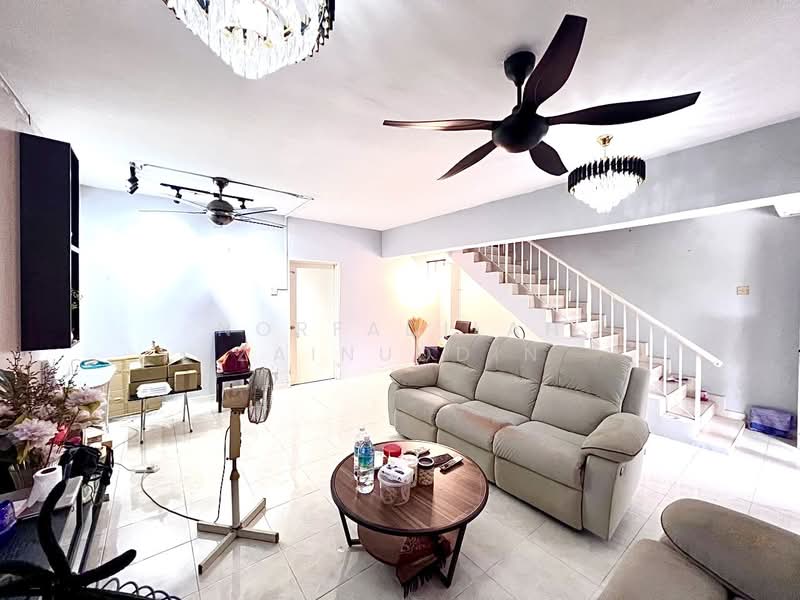 Rumah Teres untuk Dijual di Sungai Buloh (Selangor) - NORFADILAH ZAINUDDIN - Living Room - PropertyGuru.com.my