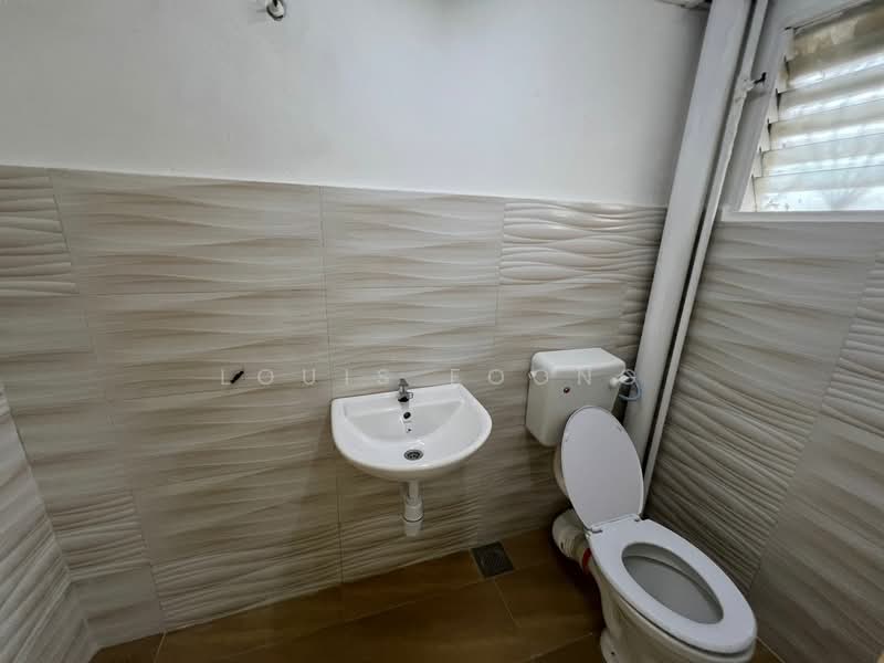 Rumah Teres 2 Tingkat untuk Dijual di Segambut (Kuala Lumpur) - Louis Foong - Bathroom - PropertyGuru.com.my