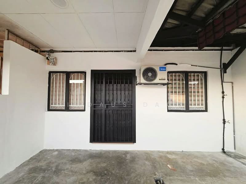 1-storey Terraced House for Sale in Beranang (Selangor) - Firdaus Dauz - Exterior - PropertyGuru.com.my