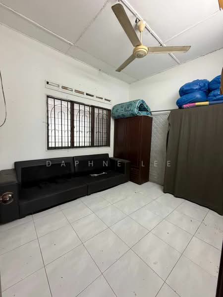 Rumah Teres 1 Tingkat untuk Dijual di Taman Johor Jaya (Johor Bahru) - Daphne Lee - Living Room - PropertyGuru.com.my