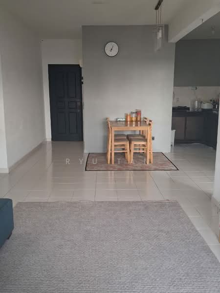 Pangsapuri untuk Disewa di Villa Krystal @ Bandar Selesa Jaya - Ryu Tan - Dining Room - PropertyGuru.com.my