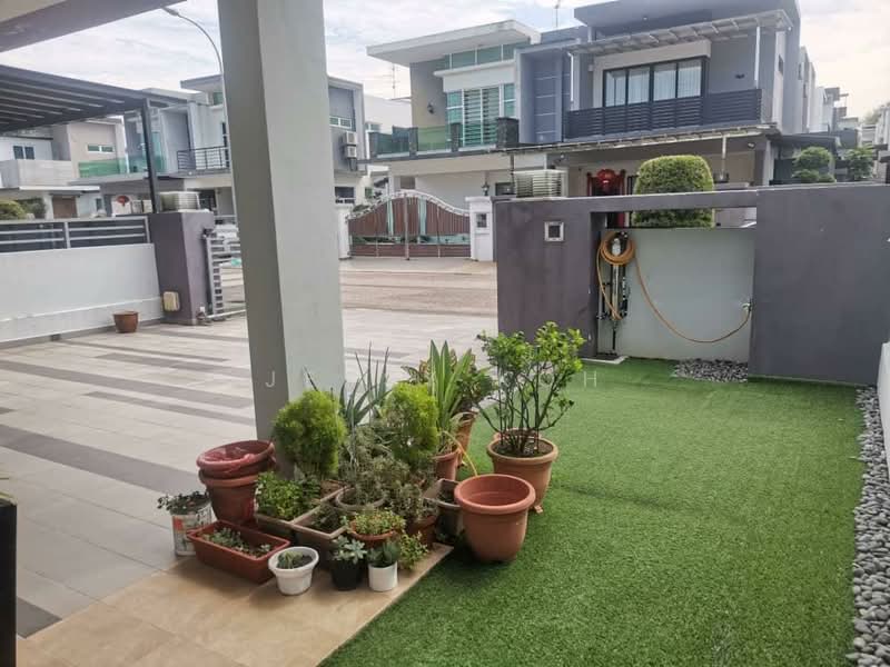 Cluster House for Rent in Taman Mount Austin (Tebrau) - Jessy Koh - Exterior - PropertyGuru.com.my