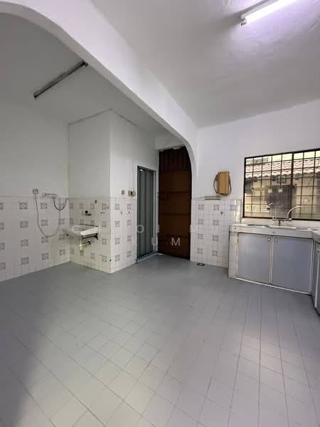 Rumah Teres 2 Tingkat untuk Disewa di Taman Sri Rampai (Wangsa Maju) - Chooi Mun Kum - Kitchen - PropertyGuru.com.my