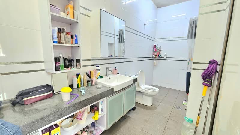 Semi-Detached House for Sale in Bakri (Johor) - Albert Liew - Bathroom - PropertyGuru.com.my