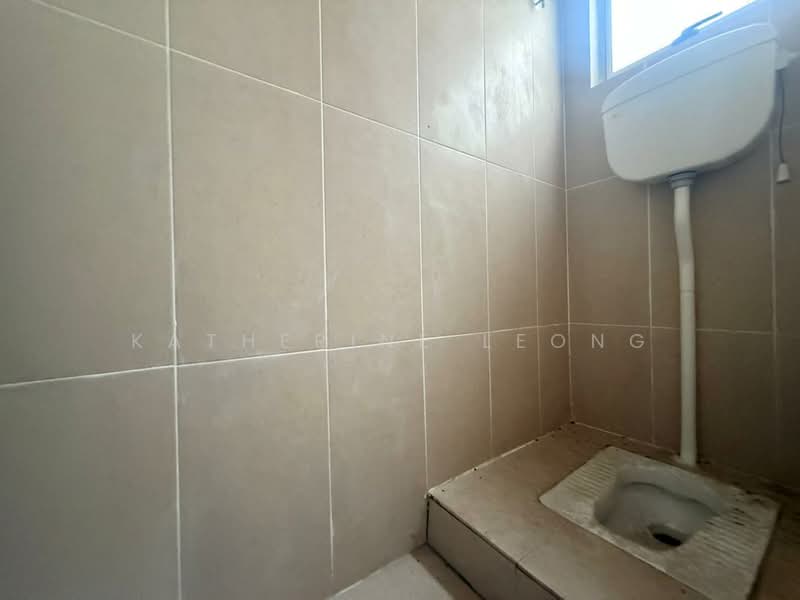 Kedai untuk Dijual di Bukit Beruntung (Selangor) - Katherine Leong - Bathroom - PropertyGuru.com.my