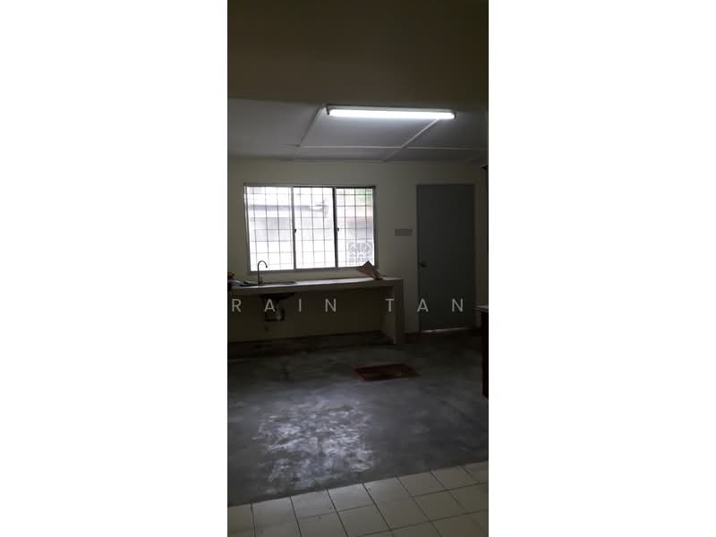 Rumah Teres 2 Tingkat untuk Disewa di Sri Petaling (Kuala Lumpur) - Rain Tan - Kitchen - PropertyGuru.com.my