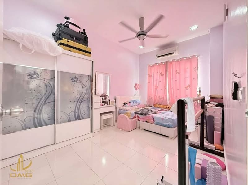 2-storey Terraced House for Sale in Setia Indah (Setia Alam) - Lucas Ng - Bedroom - PropertyGuru.com.my