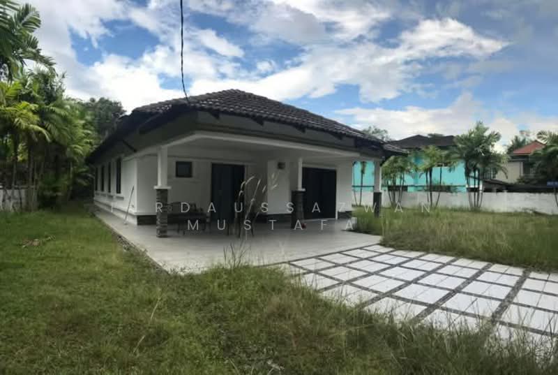 Bungalow for Sale in Bukit Beruntung (Selangor) - Firdaussazwan Mustafa - Exterior - PropertyGuru.com.my