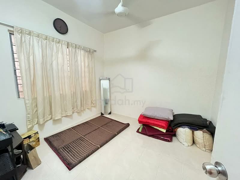 Pangsapuri untuk Dijual di Residensi Bistaria - Haron Agen - Bedroom - PropertyGuru.com.my