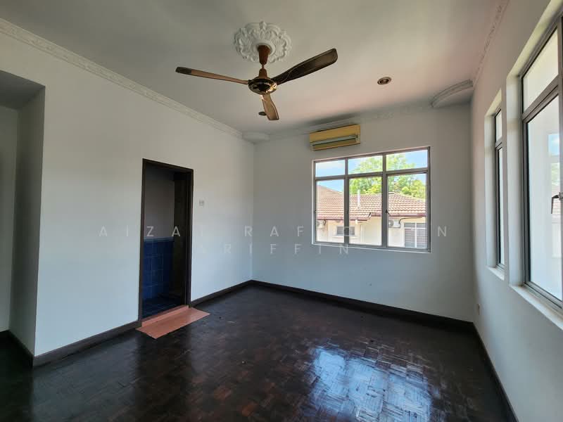 Semi-Detached House for Sale in Bangi (Selangor) - Aizat Rafiq Bin Ariffin - Interior - PropertyGuru.com.my