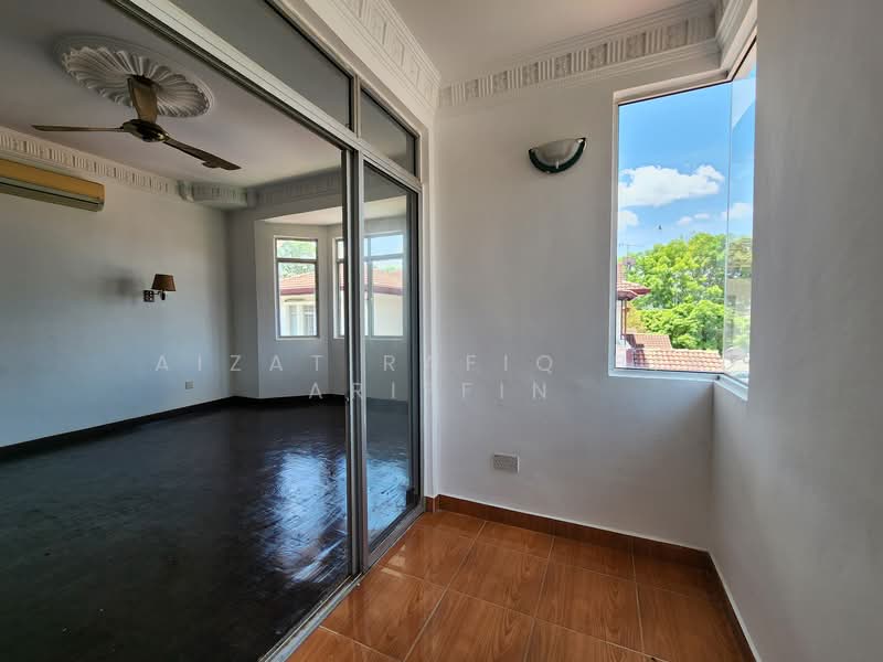 Semi-Detached House for Sale in Bangi (Selangor) - Aizat Rafiq Bin Ariffin - Interior - PropertyGuru.com.my