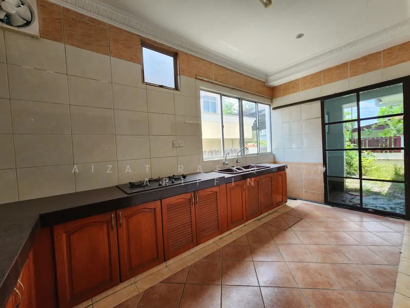 Semi-Detached House for Sale in Bangi (Selangor) - Aizat Rafiq Bin Ariffin - Kitchen - PropertyGuru.com.my