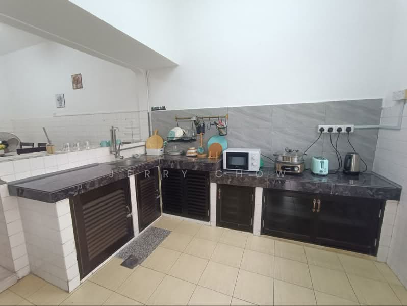 Semi-Detached House for Sale in Taman Camay (Ipoh) - Jerry Chow - Kitchen - PropertyGuru.com.my
