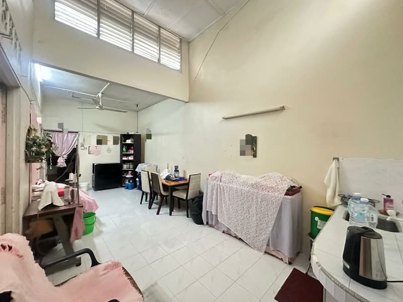 1-storey Terraced House for Sale in Taman Ehsan (Kepong) - Amy Yap - Living Room - PropertyGuru.com.my