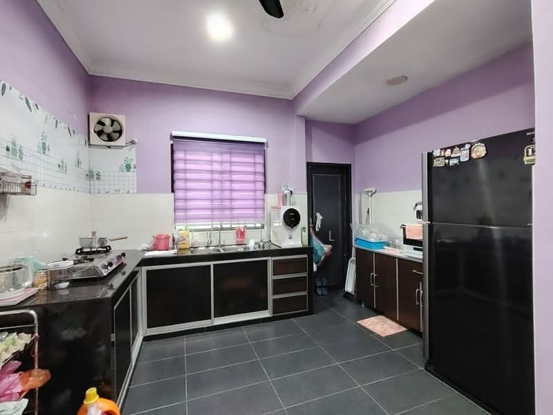Rumah Teres 1 Tingkat untuk Dijual di Taman Universiti (Skudai) - Yvonne Lim - Kitchen - PropertyGuru.com.my