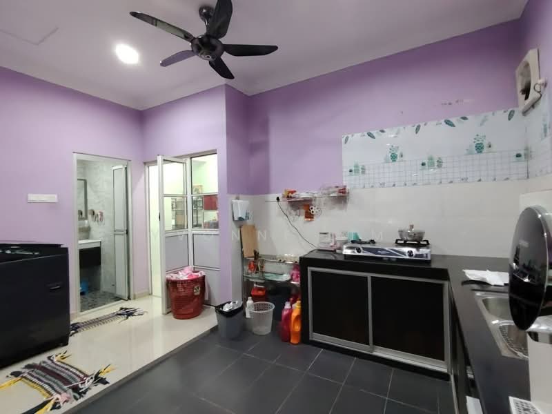 Rumah Teres 1 Tingkat untuk Dijual di Taman Universiti (Skudai) - Yvonne Lim - Kitchen - PropertyGuru.com.my