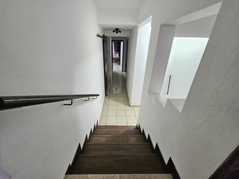 Rumah Berkembar untuk Dijual di Taman Desa (Kuala Lumpur) - Hetha Chan - Corridor - PropertyGuru.com.my