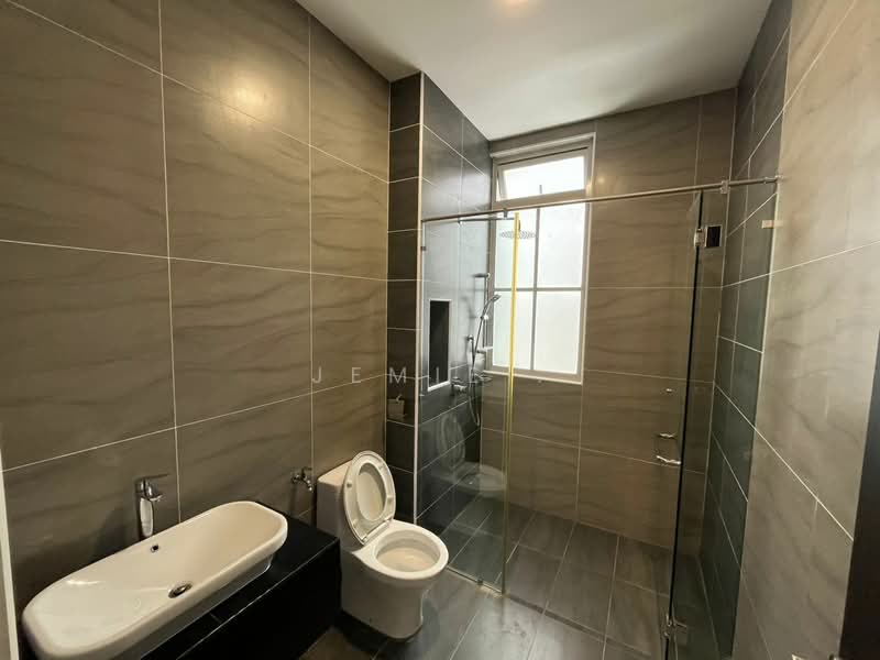 Cluster House for Rent in Taman Ekoflora (Johor Bahru) - Jemie . - Bathroom - PropertyGuru.com.my