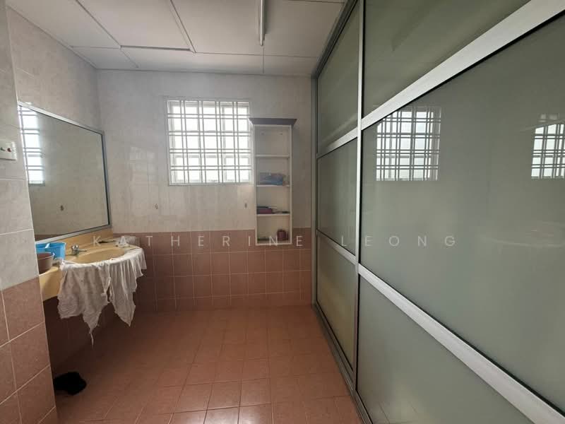 Bungalow for Sale in Rawang (Selangor) - Katherine Leong - Bathroom - PropertyGuru.com.my
